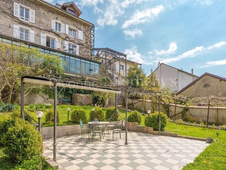 Maison Gex - 6 chambres - 420m²