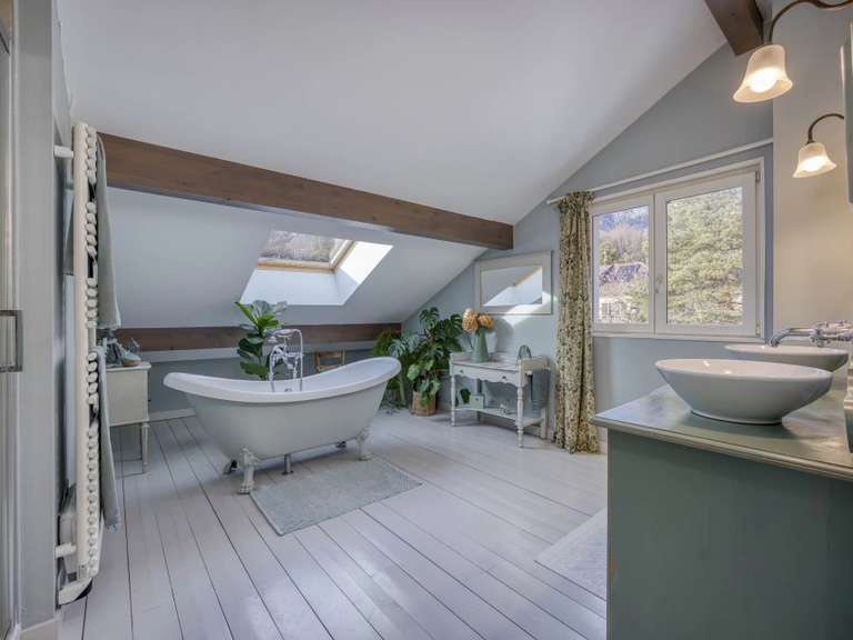 Maison Gex - 7 chambres - 320m²