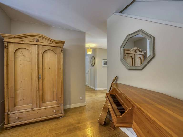 Maison Gex - 7 chambres - 320m²