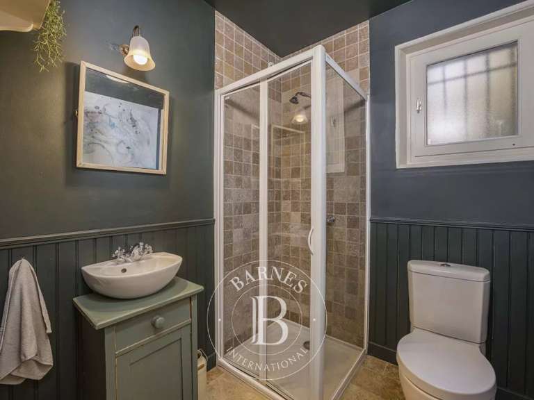 Maison Gex - 7 chambres - 320m²