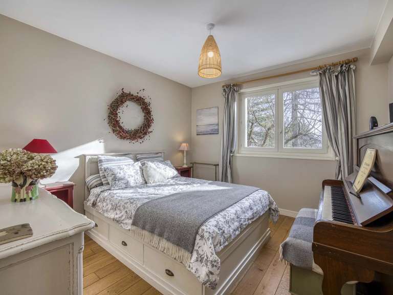 Maison Gex - 7 chambres - 320m²