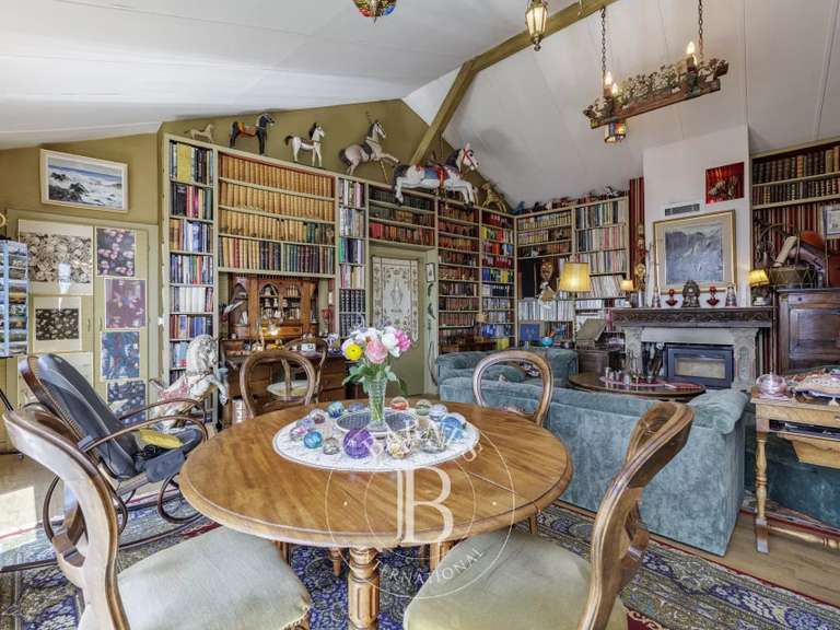 Maison Gex - 3 chambres - 207m²