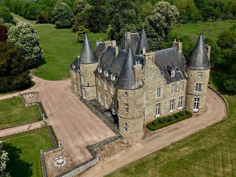 Castle Giel-Courteilles