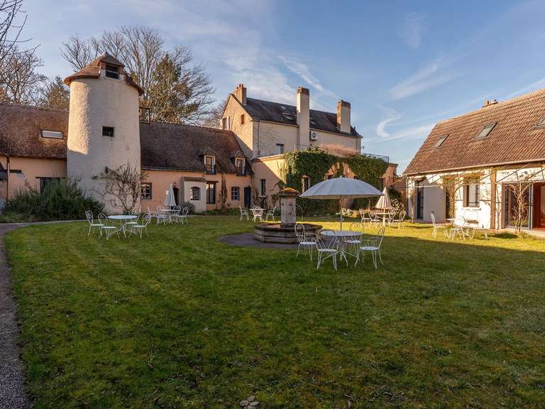 Manor Gien - 14 bedrooms - 1218m²