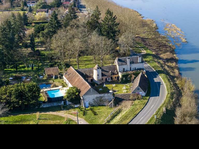 Manor Gien - 14 bedrooms - 1218m²