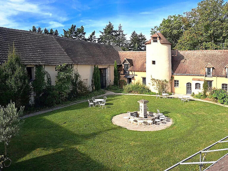 Manor Gien - 14 bedrooms - 1218m²