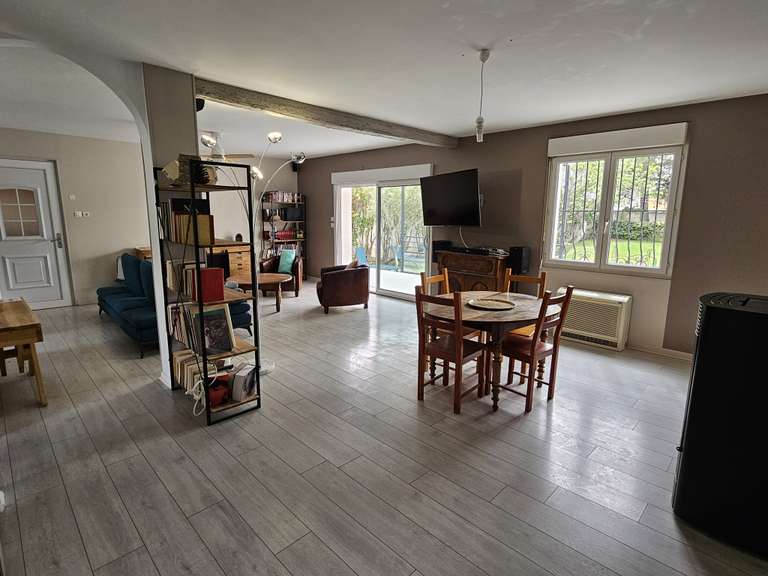 Maison Gignac-la-Nerthe - 4 chambres - 150m²