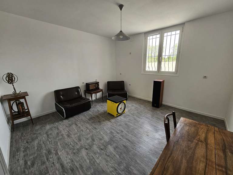 Maison Gignac-la-Nerthe - 4 chambres - 150m²