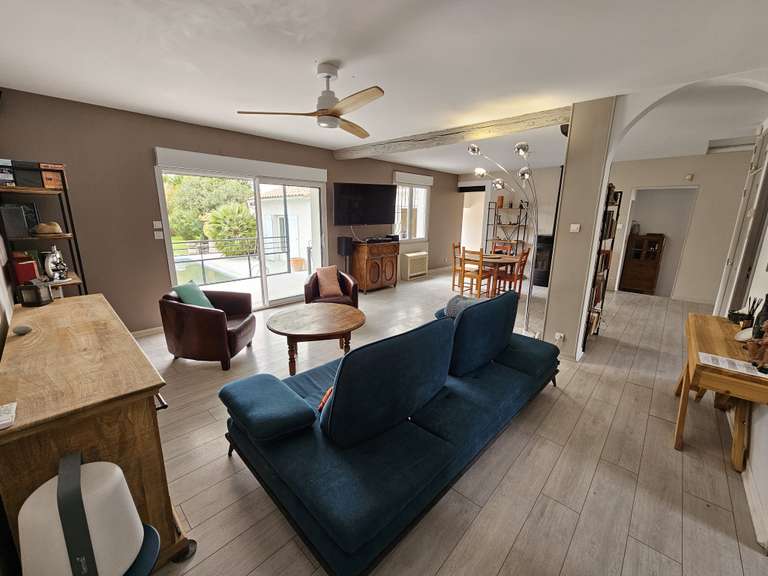 Maison Gignac-la-Nerthe - 4 chambres - 150m²