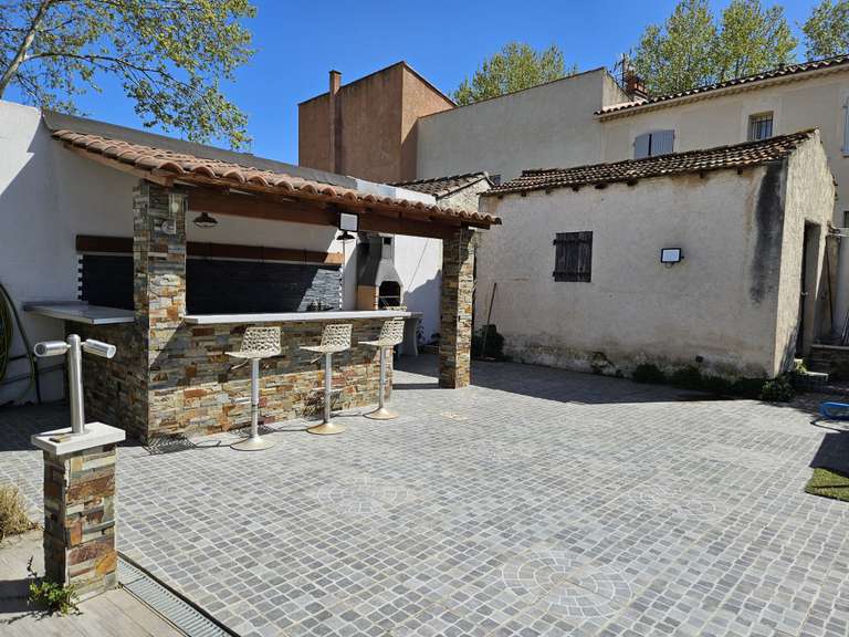 Maison Gignac-la-Nerthe - 4 chambres - 140m²