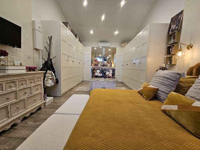 Maison Gignac-la-Nerthe - 4 chambres - 140m²