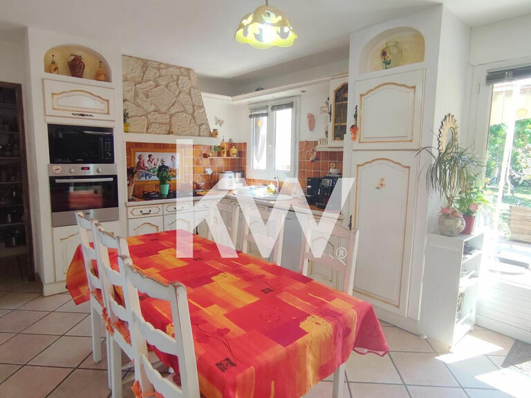 Villa Gignac-la-Nerthe - 4 bedrooms - 160m²