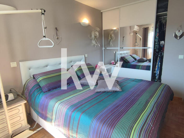 Villa Gignac-la-Nerthe - 4 bedrooms - 160m²