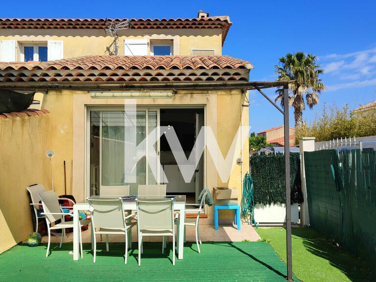 Villa Gignac-la-Nerthe - 4 bedrooms - 160m²