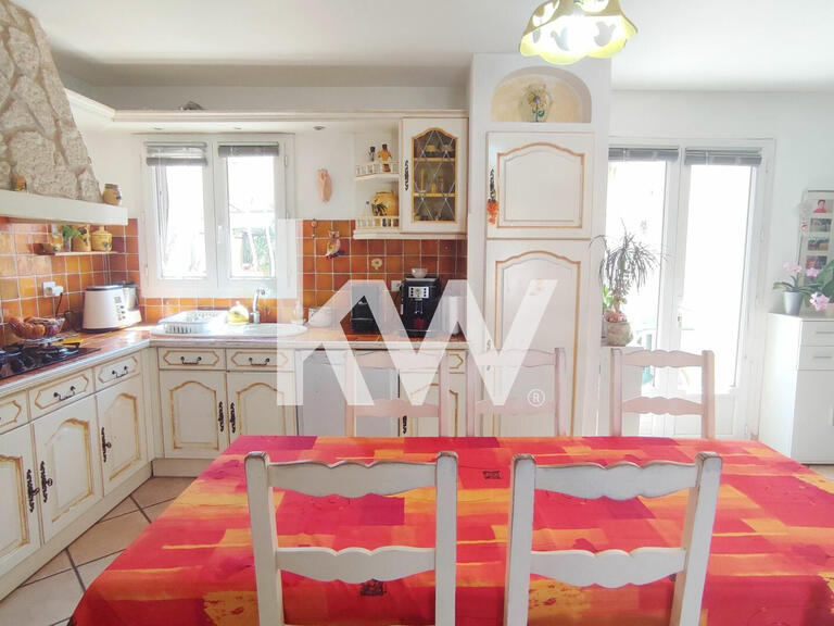 Villa Gignac-la-Nerthe - 4 bedrooms - 160m²