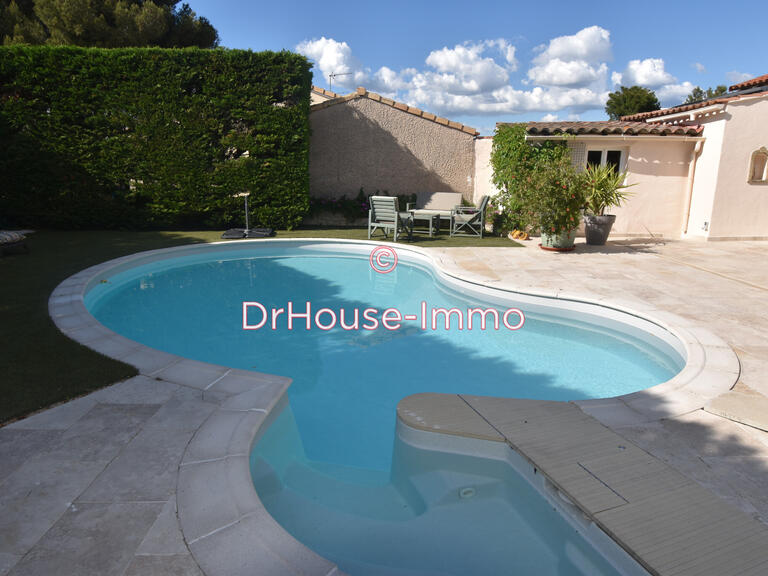 Villa Gignac-la-Nerthe - 3 chambres - 107m²