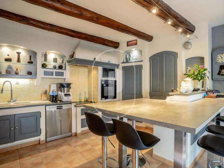 Propriété Gigondas - 18 chambres - 940m²