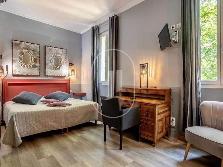 Propriété Gigondas - 18 chambres - 940m²