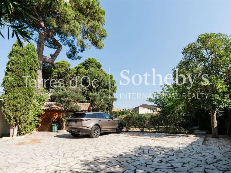 House Ginestas - 600m²