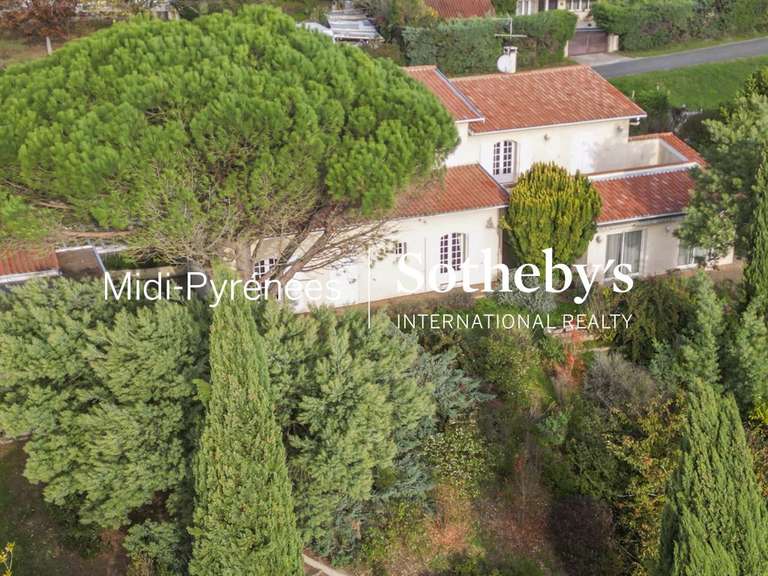 Maison Giroussens - 5 chambres - 270m²