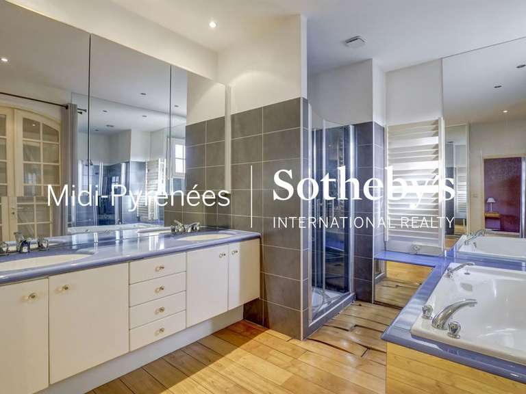 Maison Giroussens - 5 chambres - 270m²