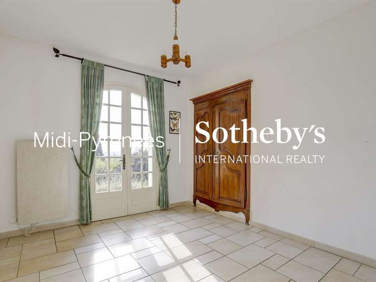 Maison Giroussens - 5 chambres - 270m²