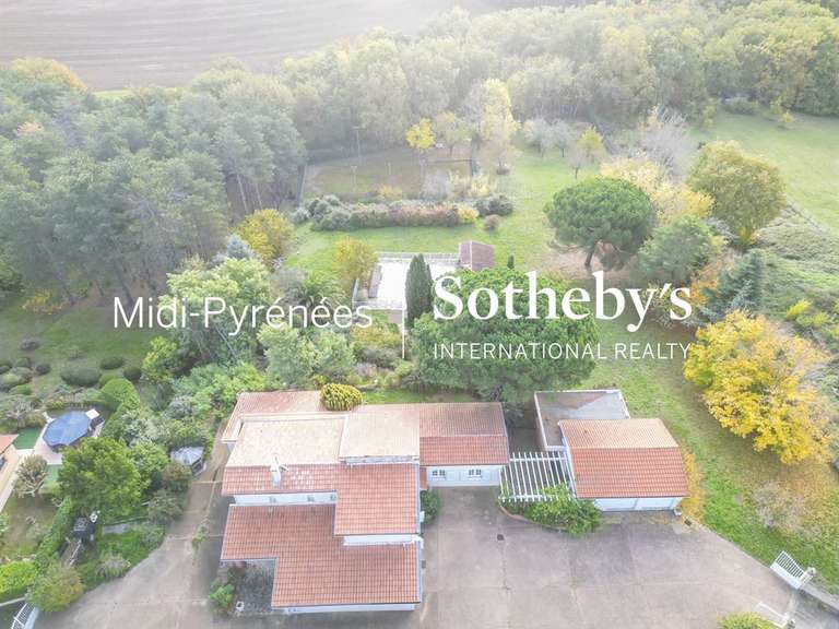 Maison Giroussens - 5 chambres - 270m²