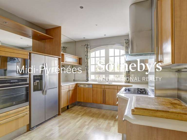 Maison Giroussens - 5 chambres - 270m²