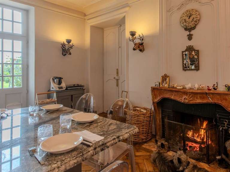 Propriété Givry - 8 chambres - 820m²