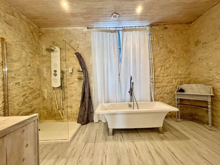 Maison Gondrin - 9 chambres - 468m²