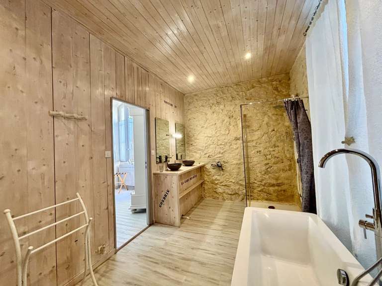 Maison Gondrin - 9 chambres - 468m²