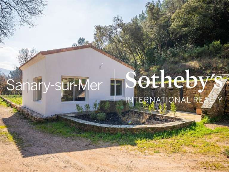 House Gonfaron - 1 bedroom - 92m²