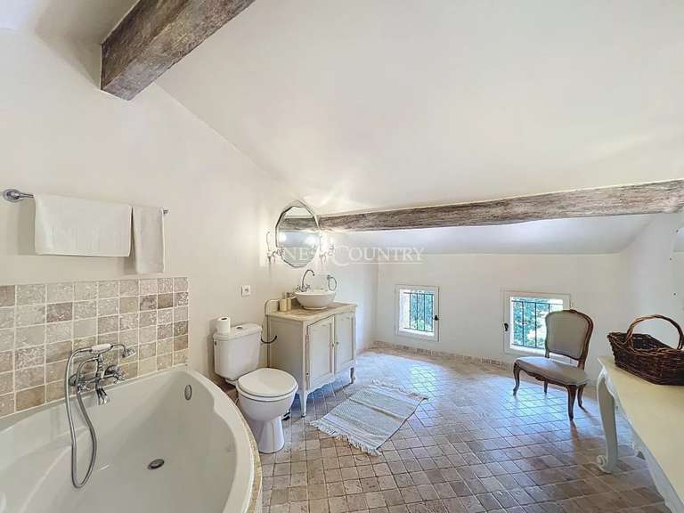 Villa Gonfaron - 6 chambres - 268m²