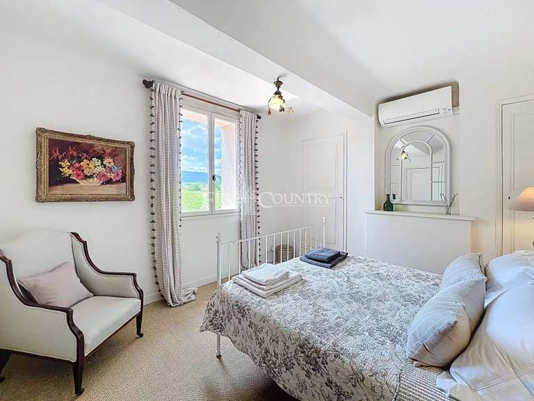 Villa Gonfaron - 6 chambres - 268m²