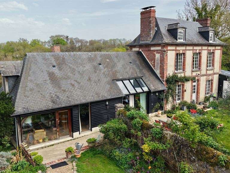 Maison Gonneville-sur-Honfleur - 4 chambres - 402m²