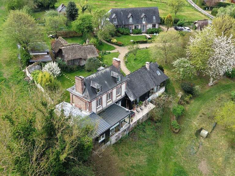 Maison Gonneville-sur-Honfleur - 4 chambres - 402m²