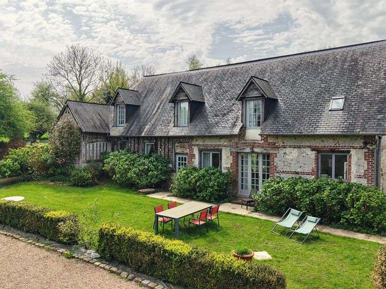 Maison Gonneville-sur-Honfleur - 4 chambres - 402m²