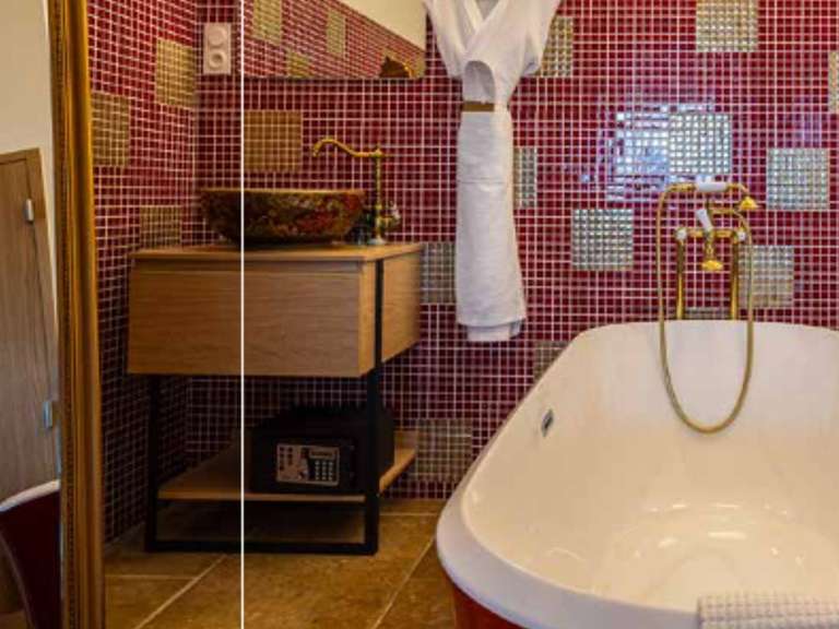 Hôtel particulier Gordes - 17 chambres - 715m²