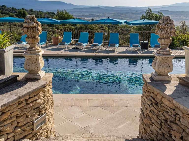 Hôtel particulier Gordes - 17 chambres - 715m²