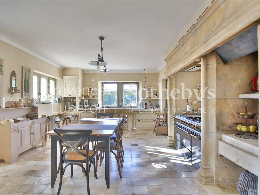 House Gordes