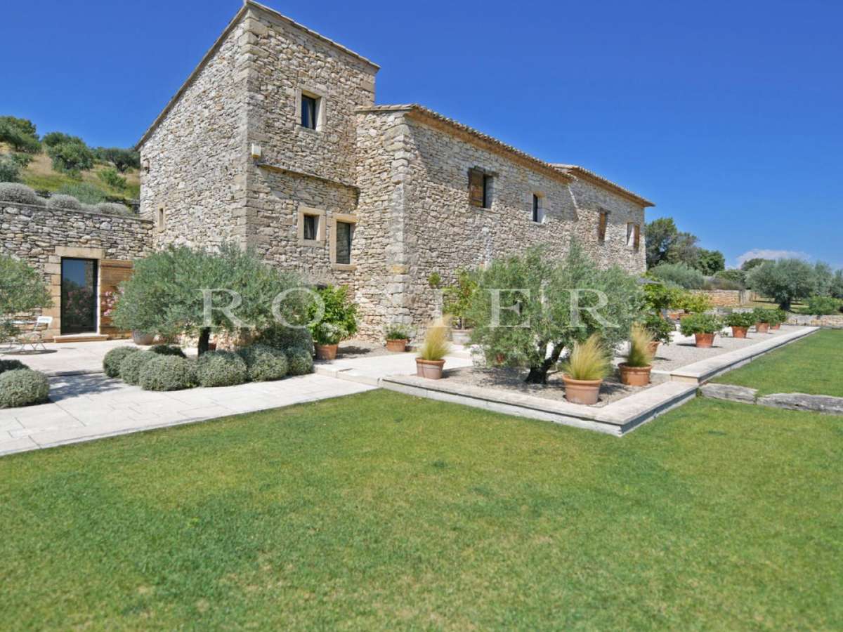 House Gordes