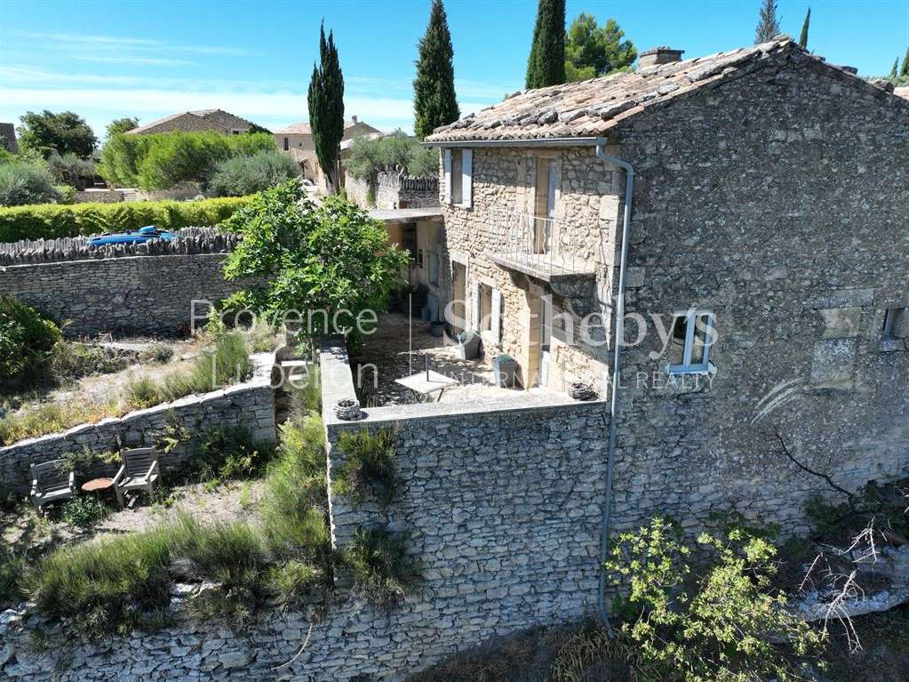 House Gordes