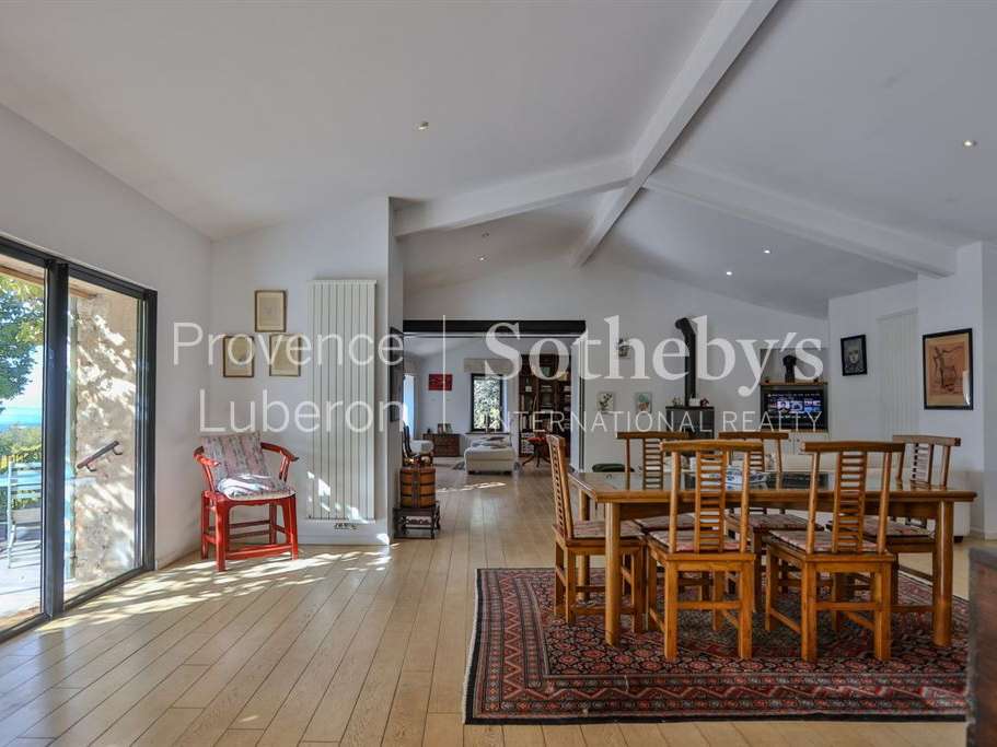 House Gordes