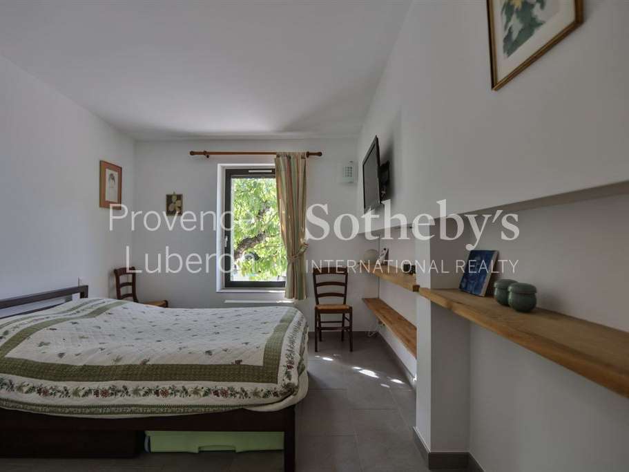 House Gordes