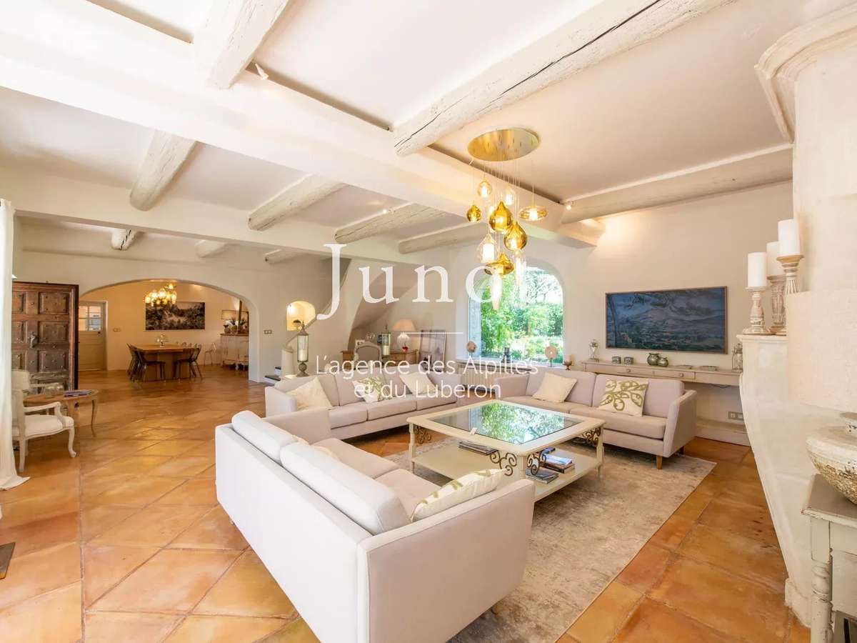 House Gordes