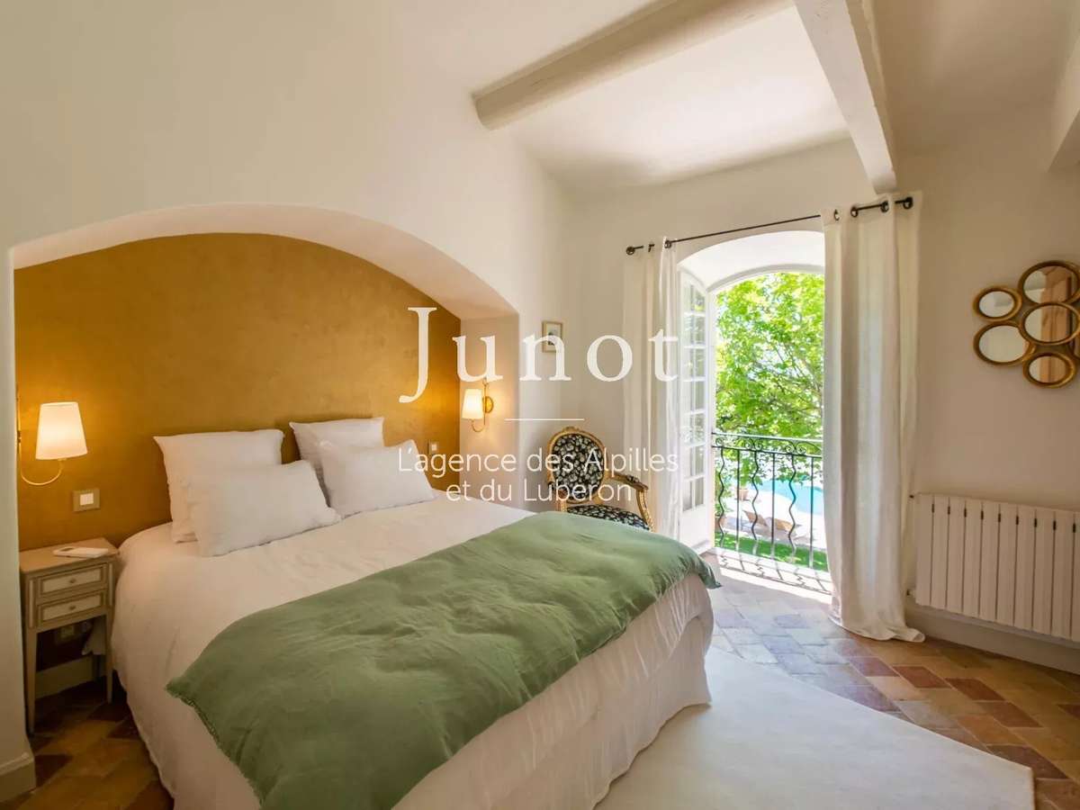 House Gordes