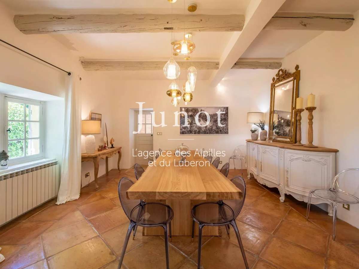 House Gordes