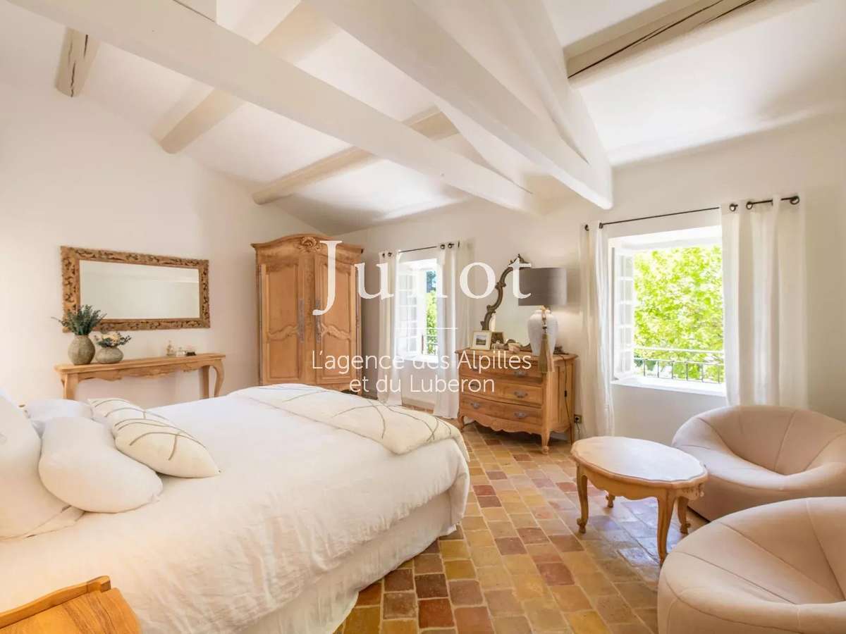 House Gordes
