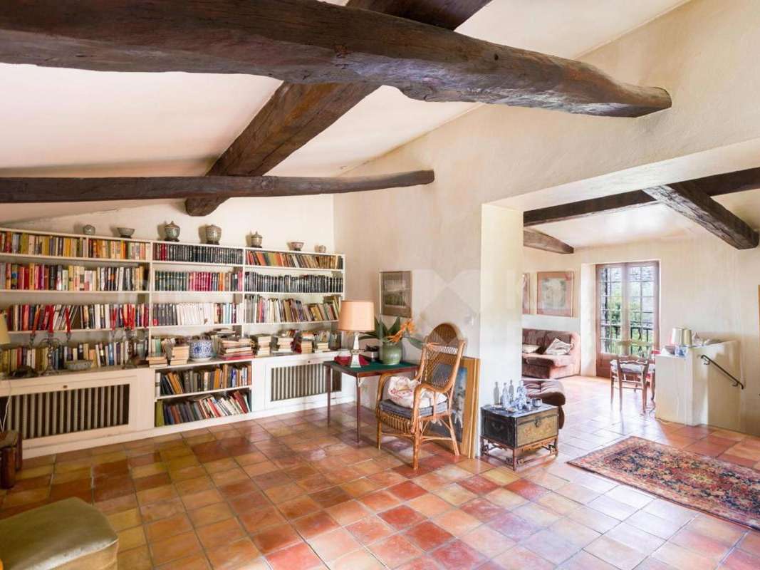 House Gordes