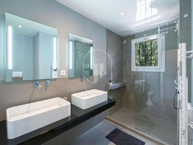 Maison Gordes - 5 chambres - 182m²